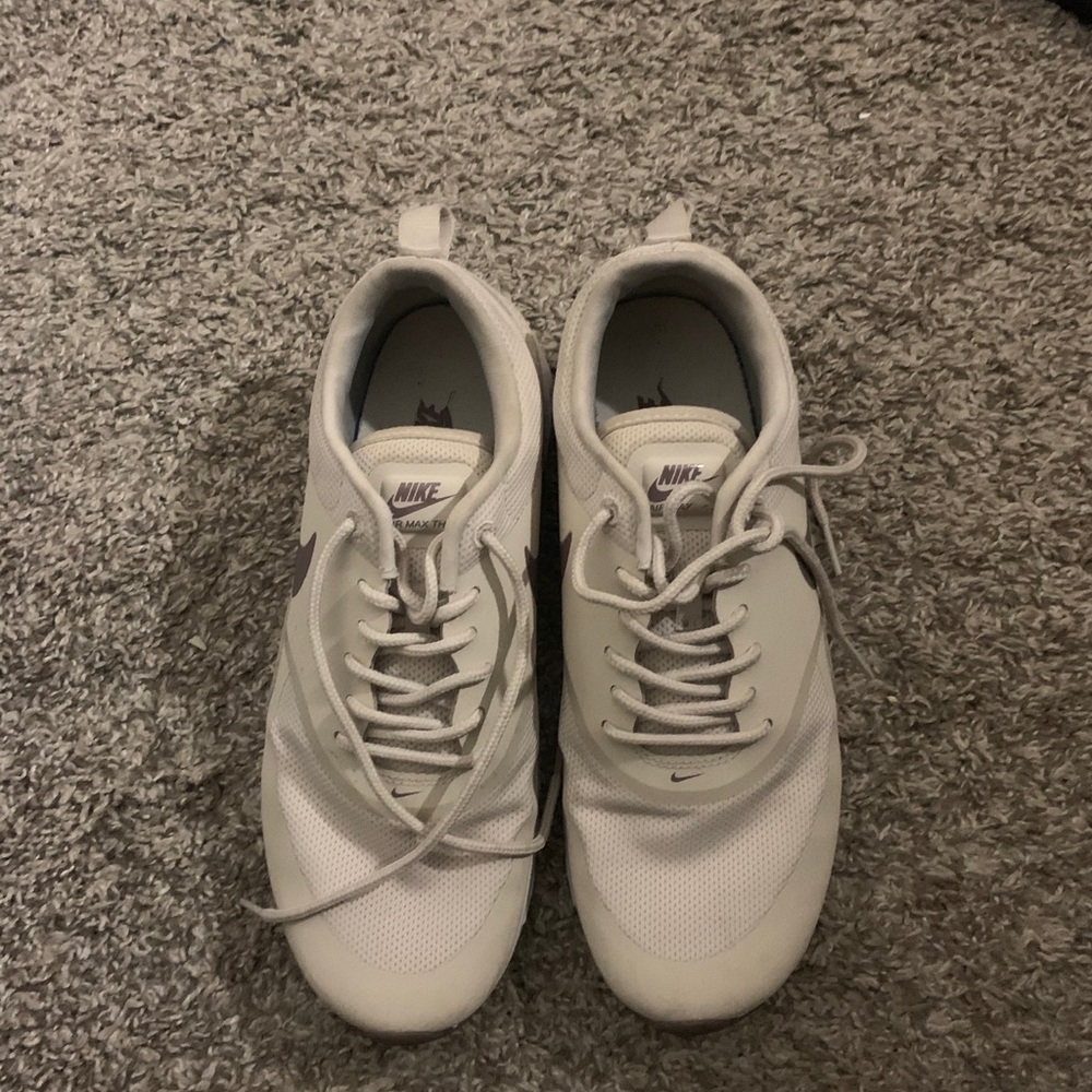 Nike Thea sneakers